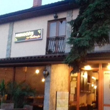 Asterix Rooms Leskovac  Buitenkant foto