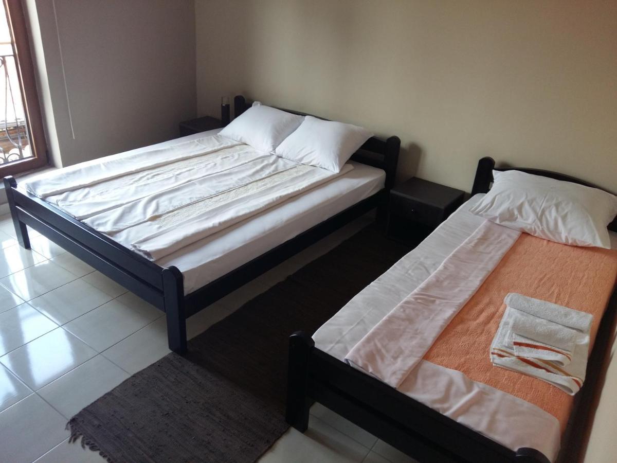 Asterix Rooms Leskovac  Buitenkant foto
